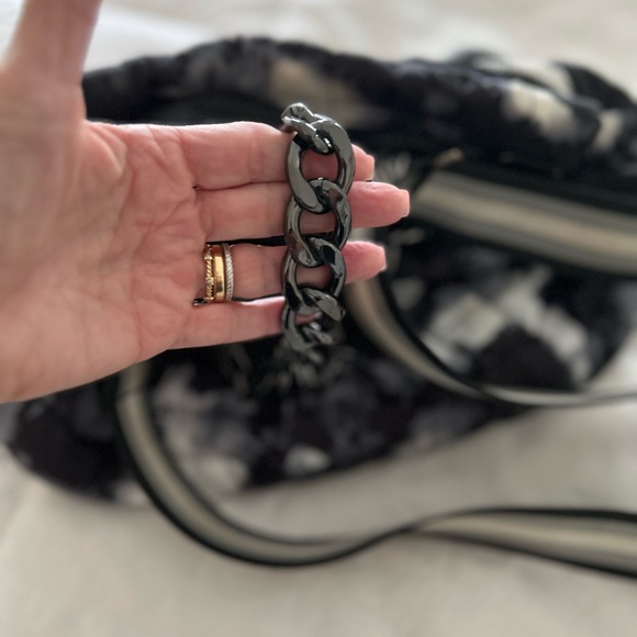 THINK ROYLN Black and White Tie-Dye Shoulder Bag - Picture 3 of 3